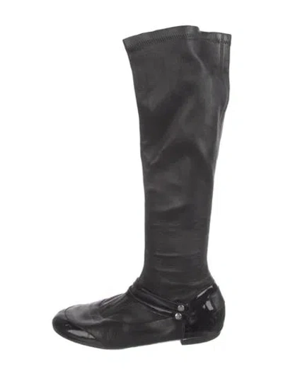 Pre-owned Chanel Interlocking Cc Logo Leather Riding Boots In Black