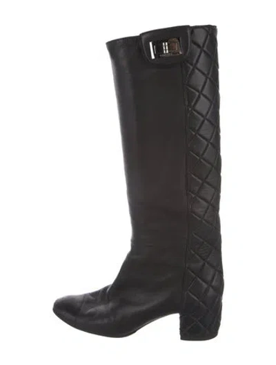 Pre-owned Chanel Interlocking Cc Logo Leather Riding Boots In Black
