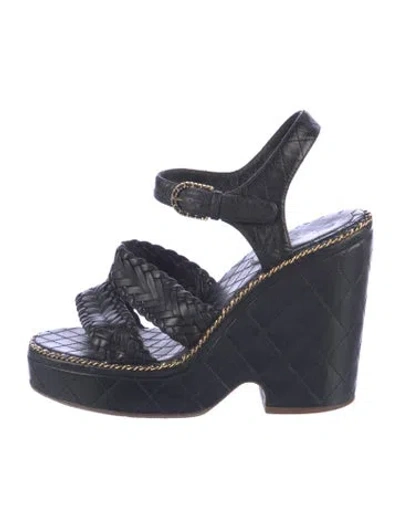 Pre-owned Chanel Interlocking Cc Logo Leather Sandals In Black