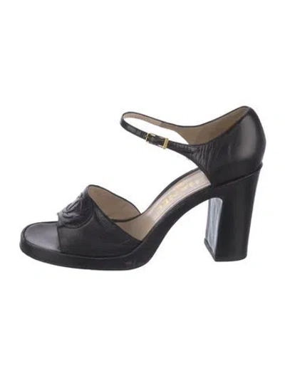 Pre-owned Chanel Interlocking Cc Logo Leather Sandals In Black