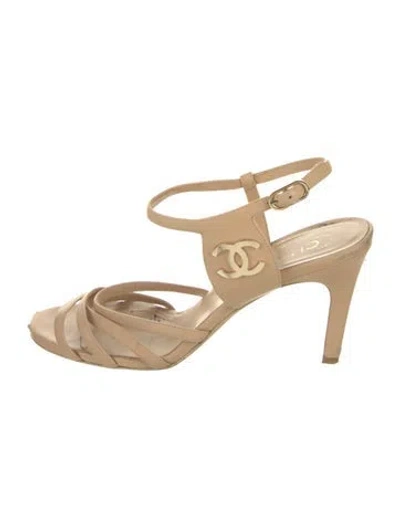 Pre-owned Chanel Interlocking Cc Logo Leather Sandals In Neutral