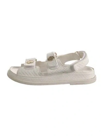 Pre-owned Chanel Interlocking Cc Logo Leather Sandals In White