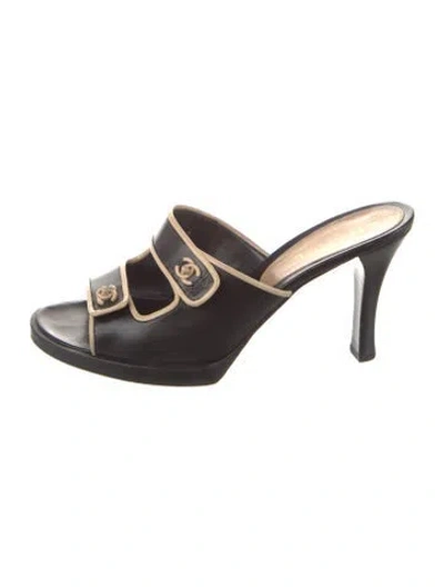 Pre-owned Chanel Interlocking Cc Logo Leather Slides