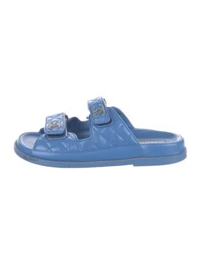 Pre-owned Chanel Interlocking Cc Logo Leather Slides In Blue