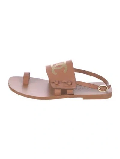 Pre-owned Chanel Interlocking Cc Logo Leather Slides In Brown