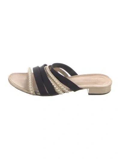 Pre-owned Chanel Interlocking Cc Logo Leather Slides In Neutral