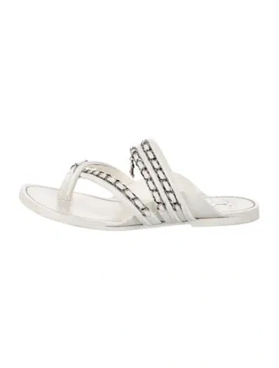 Pre-owned Chanel Interlocking Cc Logo Leather Slides In White