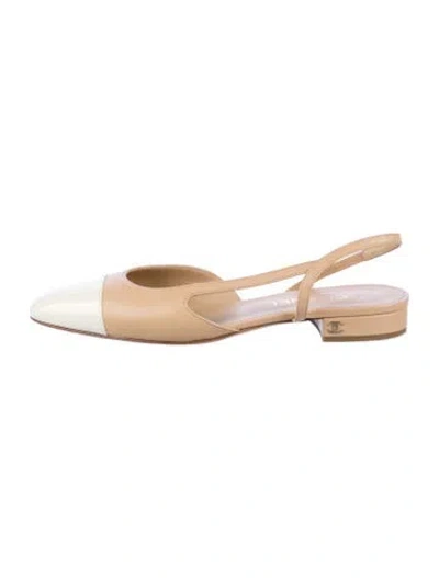 Pre-owned Chanel Interlocking Cc Logo Leather Slingback Flats In Neutral