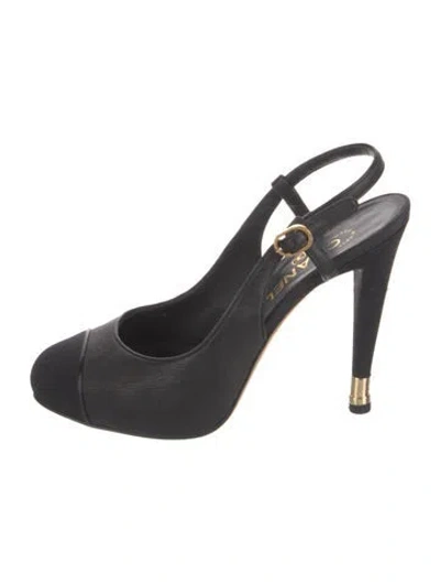 Pre-owned Chanel Interlocking Cc Logo Leather Slingback Pumps In Black