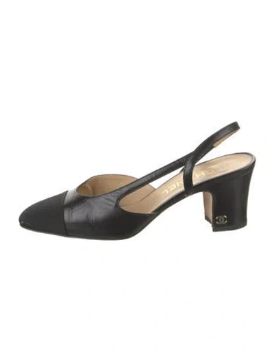 Pre-owned Chanel Interlocking Cc Logo Leather Slingback Pumps In Black