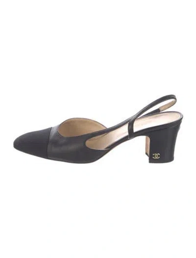 Pre-owned Chanel Interlocking Cc Logo Leather Slingback Pumps In Black