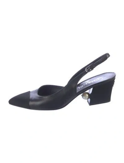 Pre-owned Chanel Interlocking Cc Logo Leather Slingback Pumps In Black