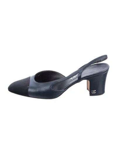 Pre-owned Chanel Interlocking Cc Logo Leather Slingback Pumps In Multi