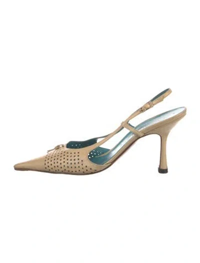 Pre-owned Chanel Interlocking Cc Logo Leather Slingback Pumps In Neutral