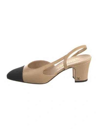 Pre-owned Chanel Interlocking Cc Logo Leather Slingback Pumps In Neutral
