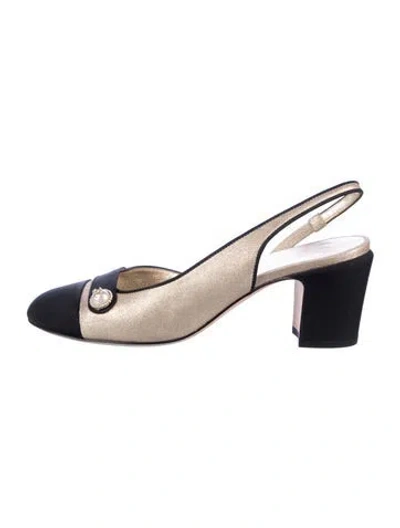 Pre-owned Chanel Interlocking Cc Logo Leather Slingback Pumps In Neutral