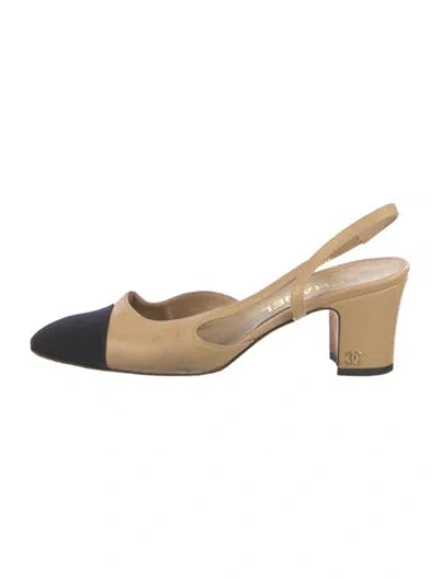 Pre-owned Chanel Interlocking Cc Logo Leather Slingback Pumps In Neutral
