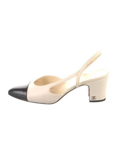 Pre-owned Chanel Interlocking Cc Logo Leather Slingback Pumps In Neutral