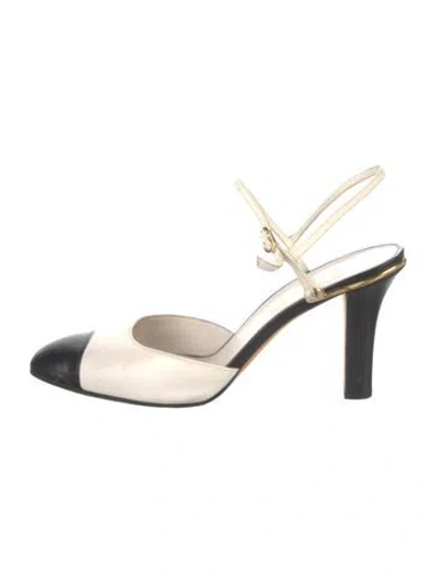 Pre-owned Chanel Interlocking Cc Logo Leather Slingback Pumps In Neutral