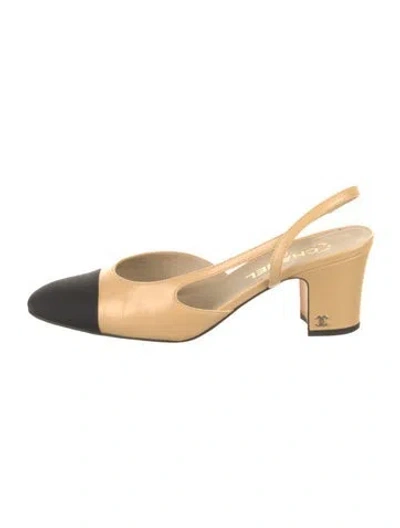 Pre-owned Chanel Interlocking Cc Logo Leather Slingback Pumps In Neutrals
