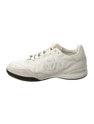 Pre-owned Chanel Interlocking Cc Logo Leather Sneakers