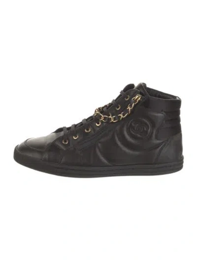 Pre-owned Chanel Interlocking Cc Logo Leather Sneakers In Black