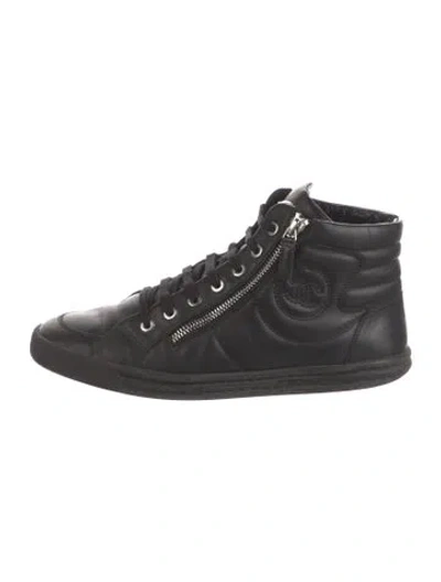 Pre-owned Chanel Interlocking Cc Logo Leather Sneakers In Black