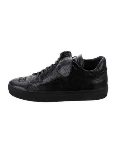 Pre-owned Chanel Interlocking Cc Logo Leather Sneakers In Black
