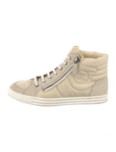Pre-owned Chanel Interlocking Cc Logo Leather Sneakers In Neutrals