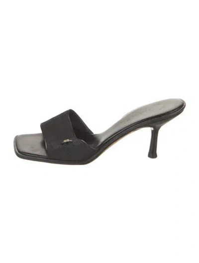 Pre-owned Chanel Interlocking Cc Logo Leather Trim Embellishment Slides In Black