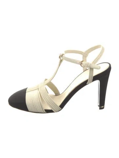 Pre-owned Chanel Interlocking Cc Logo Leather T-strap Pumps In White