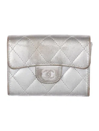 Pre-owned Chanel Interlocking Cc Logo Leather Wallet