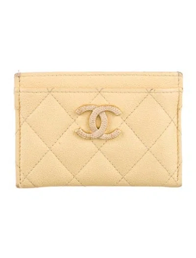 Pre-owned Chanel Interlocking Cc Logo Leather Wallet In Yellow