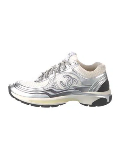 Pre-owned Chanel Interlocking Cc Logo Mesh Athletic Sneakers In Metallic/silver/white