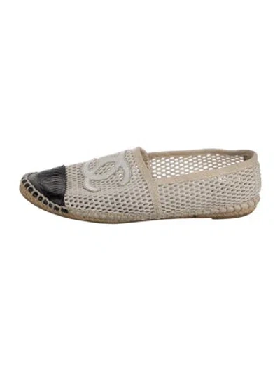 Pre-owned Chanel Interlocking Cc Logo Mesh Espadrilles In Neutrals