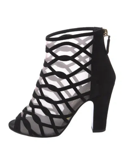 Pre-owned Chanel Interlocking Cc Logo Mesh Pumps In Black