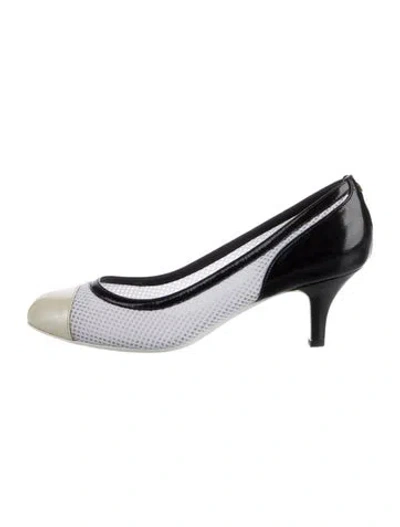 Pre-owned Chanel Interlocking Cc Logo Mesh Pumps In White
