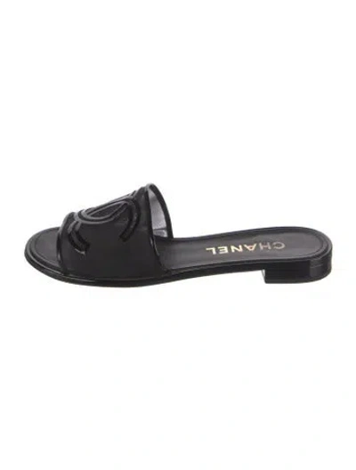 Pre-owned Chanel Interlocking Cc Logo Mesh Slides In Black