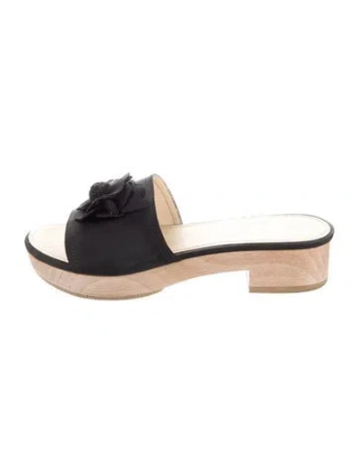 Pre-owned Chanel Interlocking Cc Logo Nylon Slides In Black