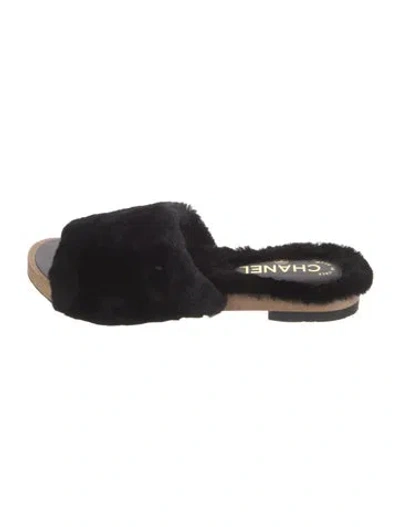 Pre-owned Chanel Interlocking Cc Logo Orylag Slides In Black