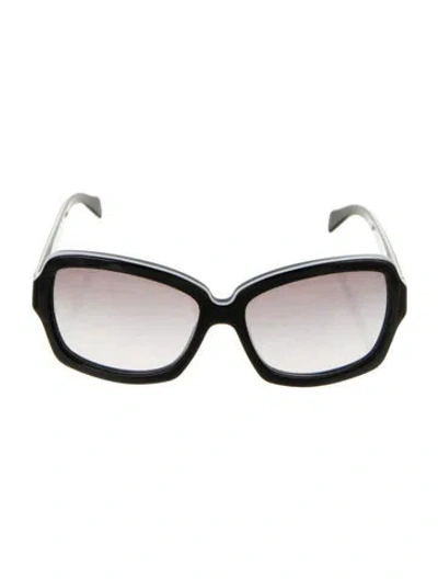 Pre-owned Chanel Interlocking Cc Logo Oversize Sunglasses In Black