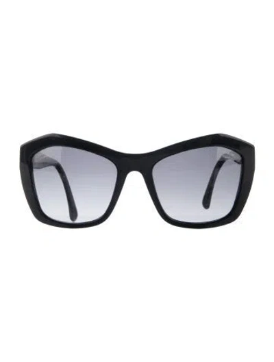 Pre-owned Chanel Interlocking Cc Logo Oversize Sunglasses In Black