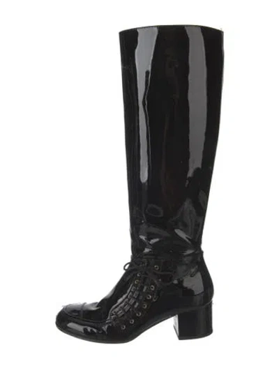 Pre-owned Chanel Interlocking Cc Logo Patent Leather Boots In Black