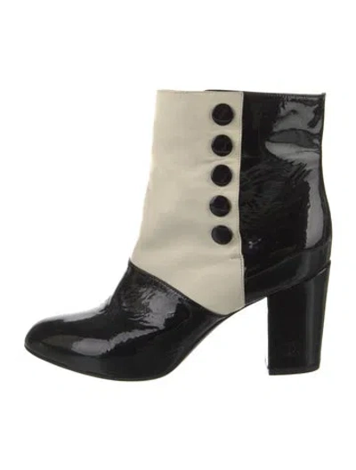 Pre-owned Chanel Interlocking Cc Logo Patent Leather Boots In Multi