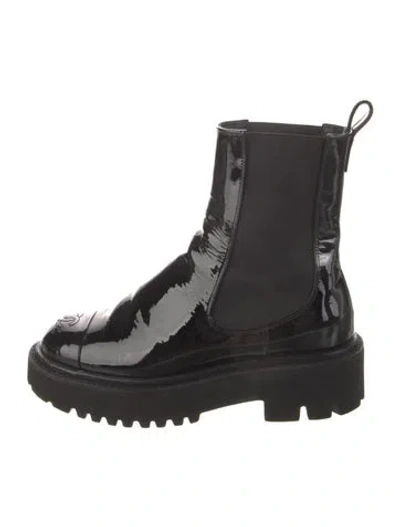 Pre-owned Chanel Interlocking Cc Logo Patent Leather Combat Boots In Black