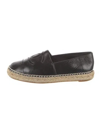 Pre-owned Chanel Interlocking Cc Logo Patent Leather Espadrilles In Black