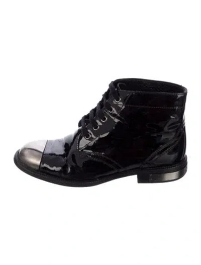 Pre-owned Chanel Interlocking Cc Logo Patent Leather Lace-up Boots In Black