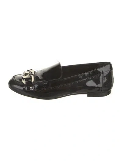 Pre-owned Chanel Interlocking Cc Logo Patent Leather Loafers In Black
