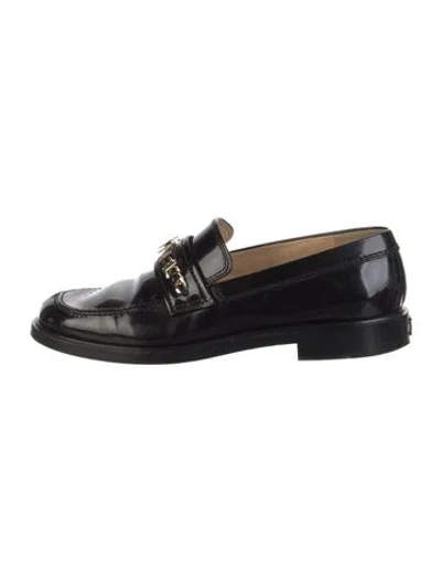 Pre-owned Chanel Interlocking Cc Logo Patent Leather Loafers In Black