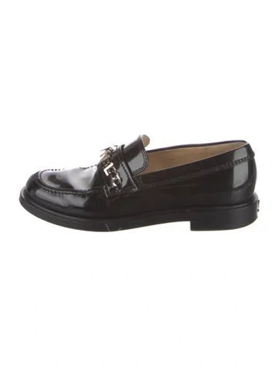 Pre-owned Chanel Interlocking Cc Logo Patent Leather Loafers In Black
